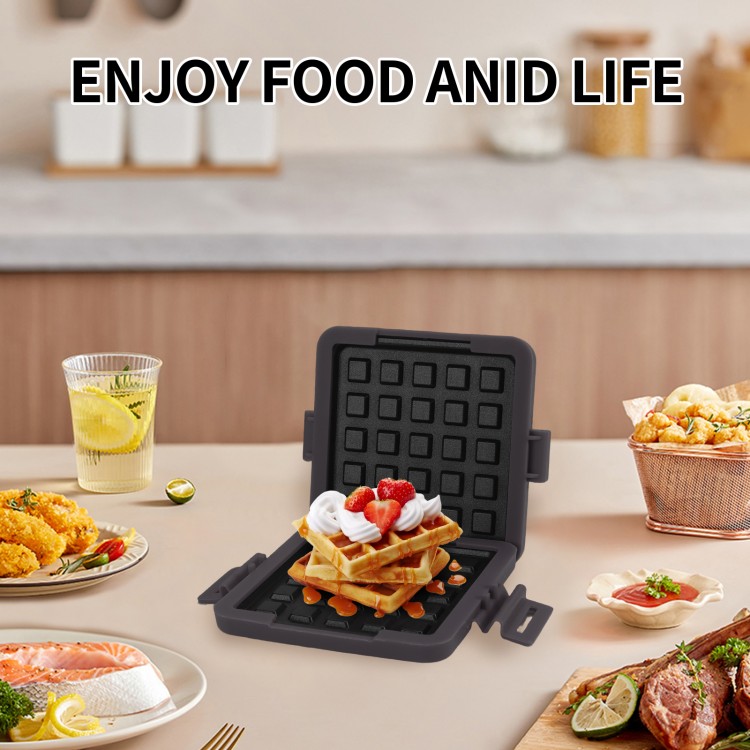 Waffle-pattern grill surface on HeMaSe microwave tray - creates classic grid texture on toast and sandwiches